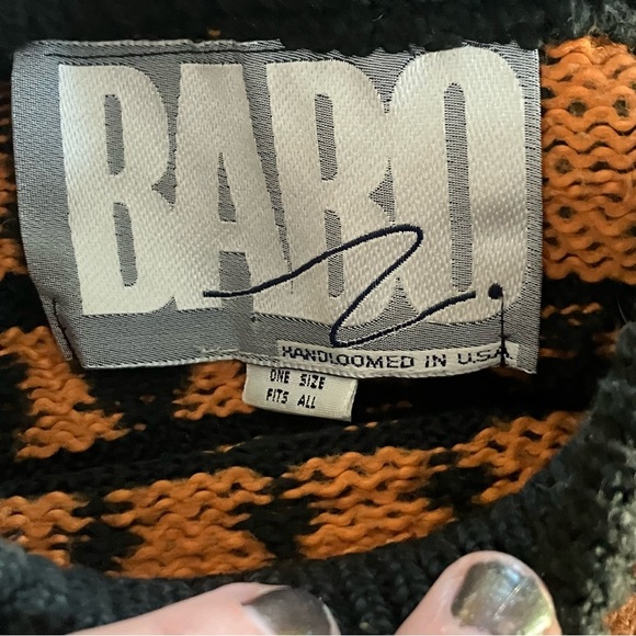 Vintage Babo Wool Sweater with Button Embellishments OSFM - Picture 5 of 6